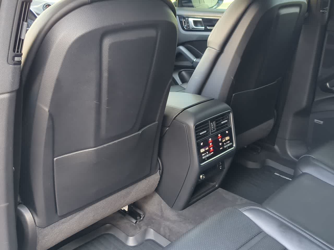 Thumbnail: 2021 Porsche Cayenne - 18