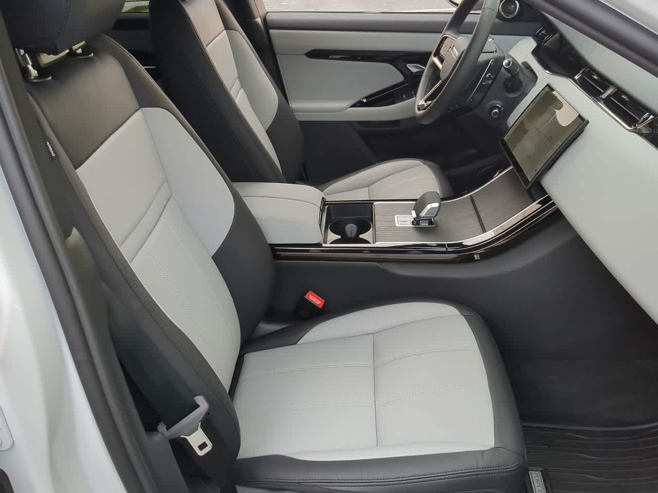 Thumbnail: 2026 Land Rover Range Rover Evoque - 23