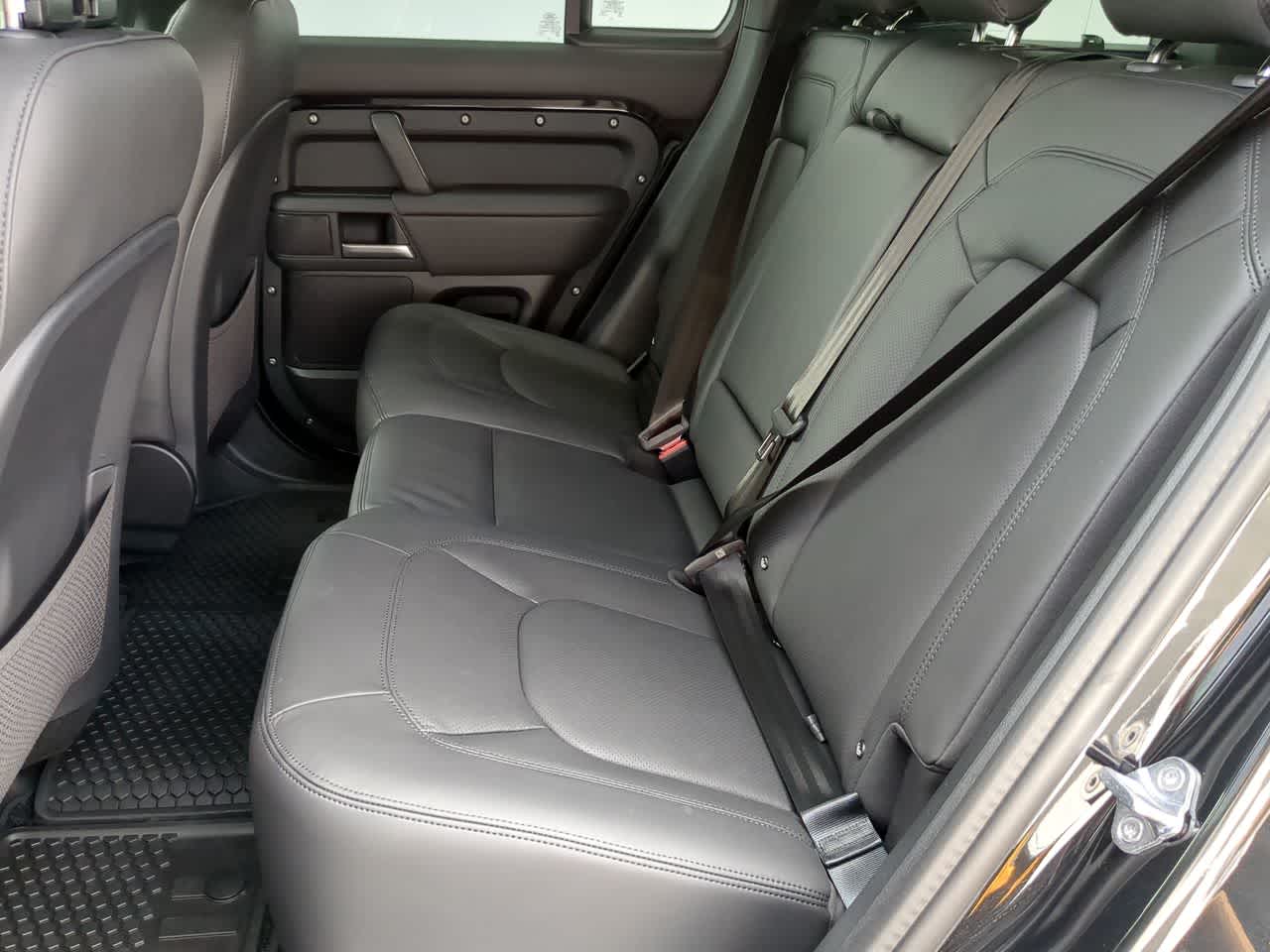 Thumbnail: 2025 Land Rover Defender - 21