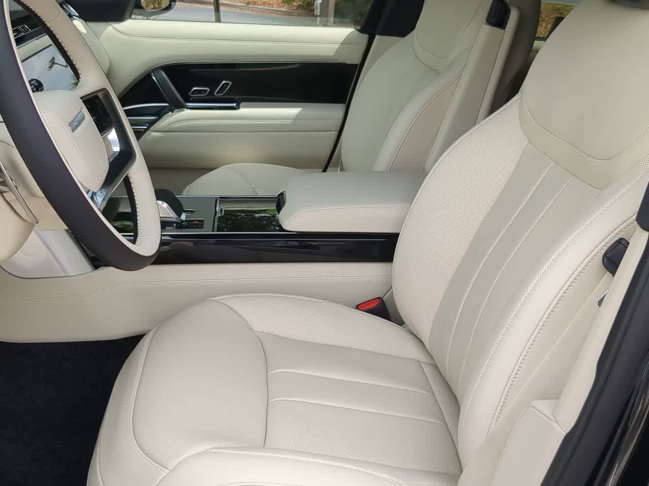 Thumbnail: 2026 Land Rover Range Rover - 16