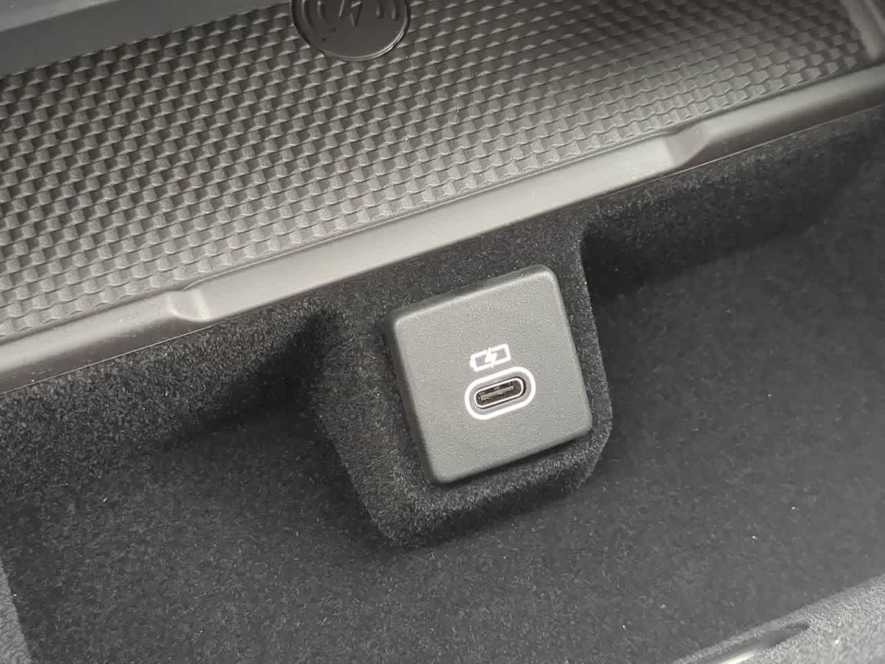 Thumbnail: 2025 Land Rover Range Rover - 34