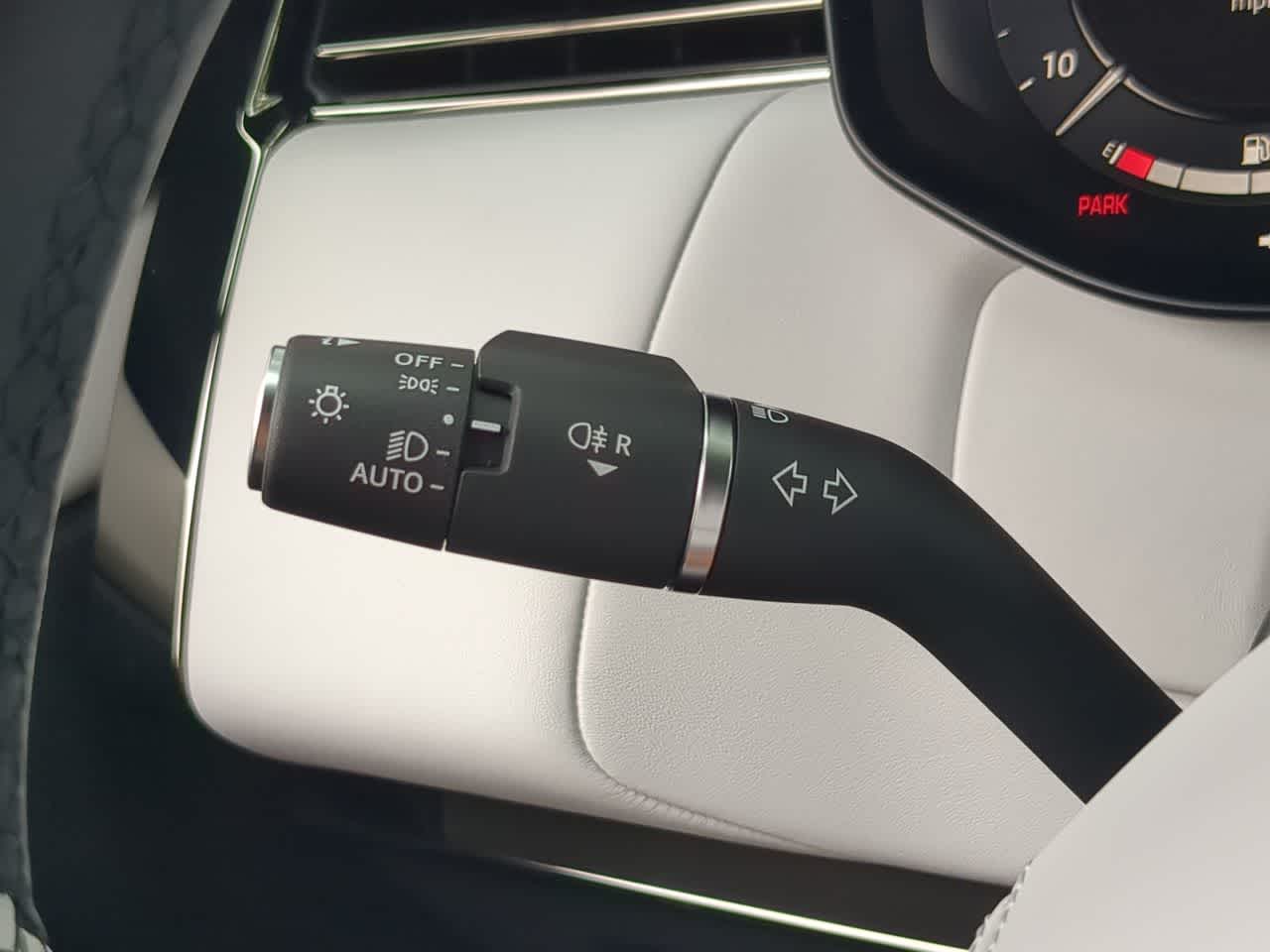 Thumbnail: 2026 Land Rover Range Rover Sport - 28