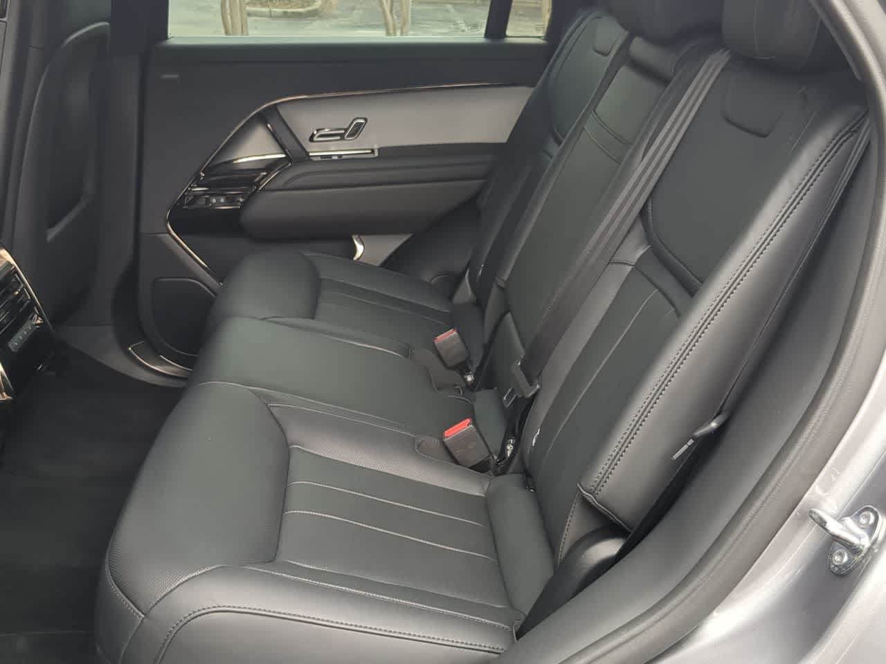 Thumbnail: 2025 Land Rover Range Rover Sport - 20