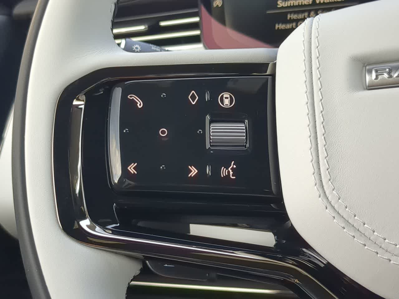 Thumbnail: 2025 Land Rover Range Rover Sport - 25