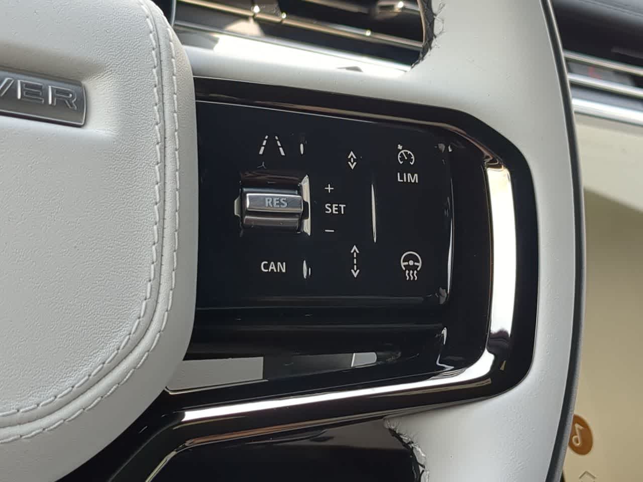 Thumbnail: 2025 Land Rover Range Rover Sport - 27