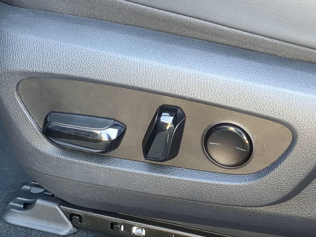 Thumbnail: 2024 Lexus RX - 18