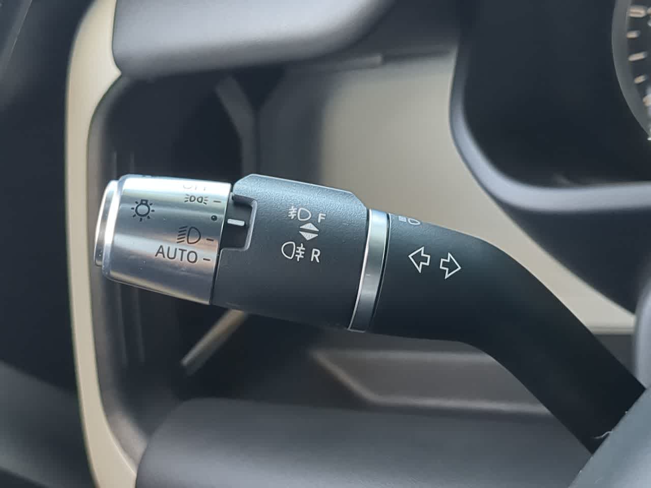 Thumbnail: 2022 Land Rover Defender - 29