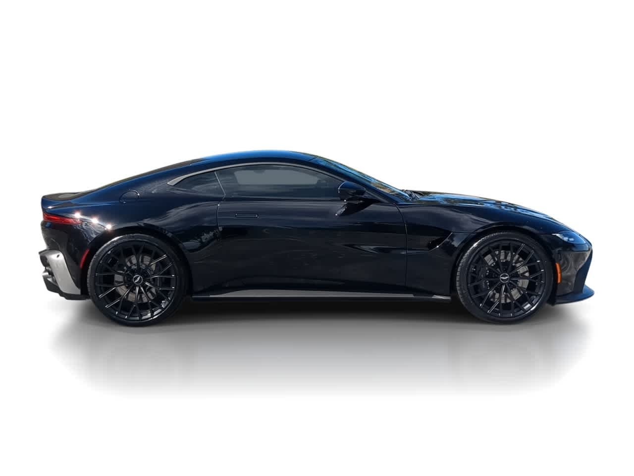 Thumbnail: 2020 Aston Martin Vantage - 9
