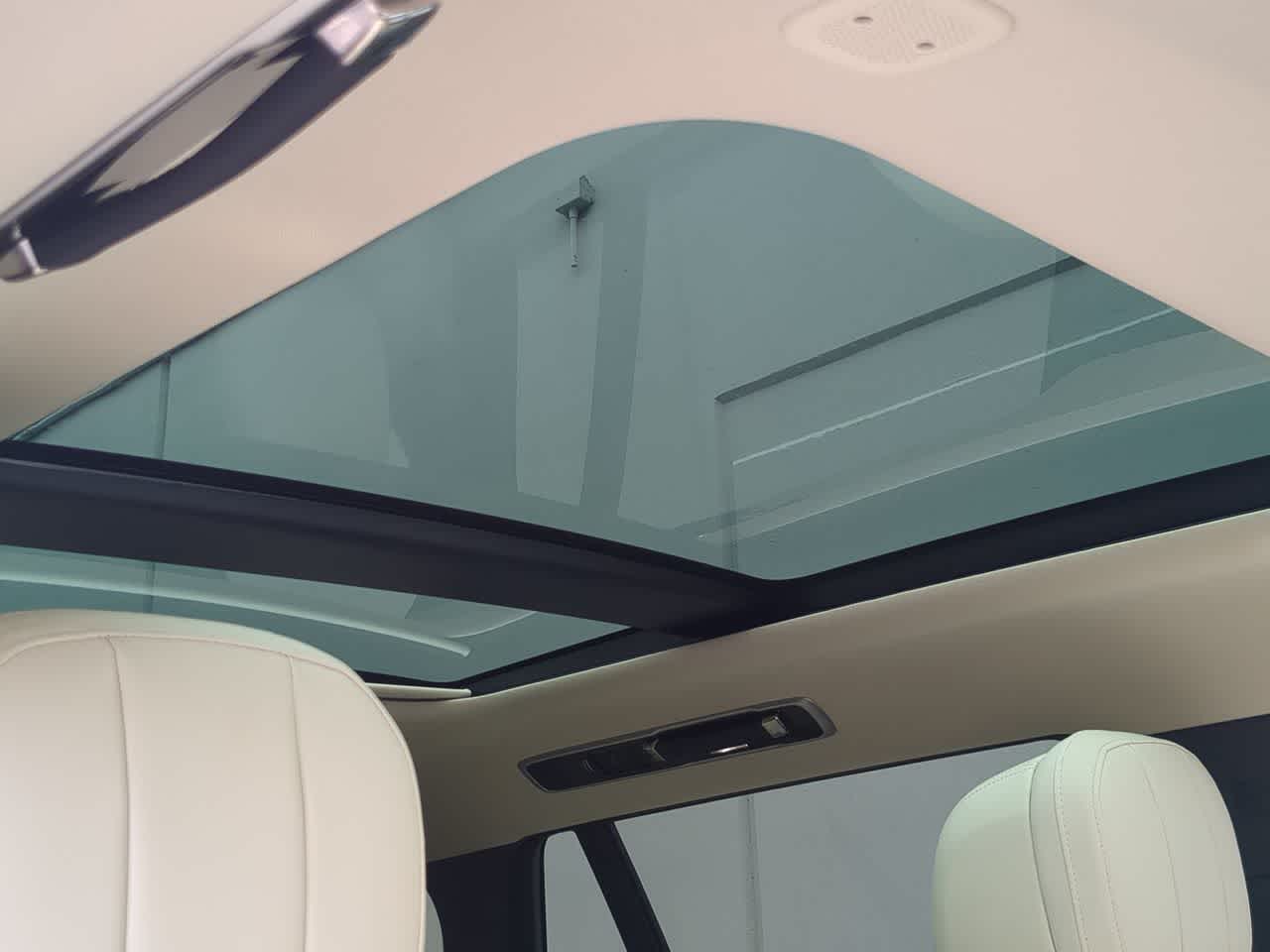 Thumbnail: 2023 Land Rover Range Rover - 20