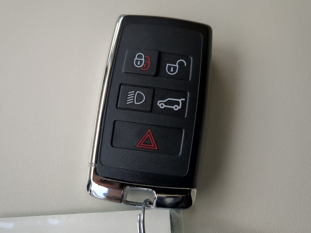 Thumbnail: 2025 Land Rover Range Rover - 35