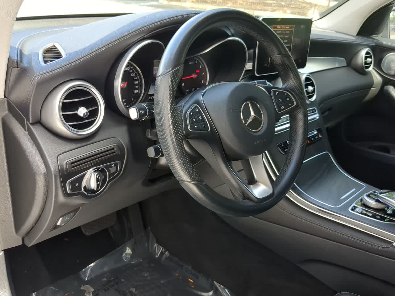 Thumbnail: 2016 Mercedes-Benz GLC - 10