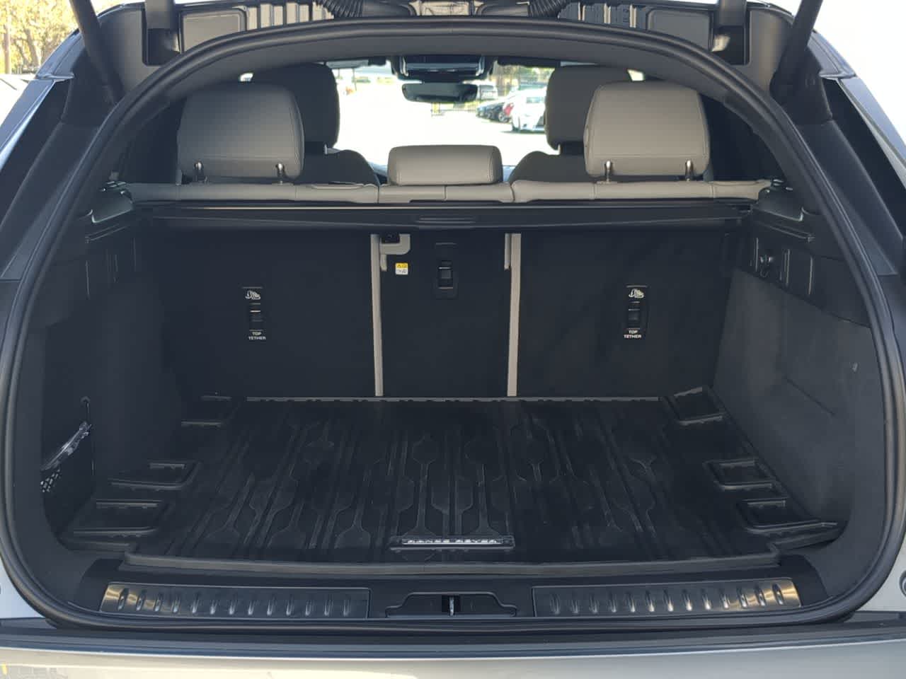 Thumbnail: 2026 Land Rover Range Rover Velar - 35