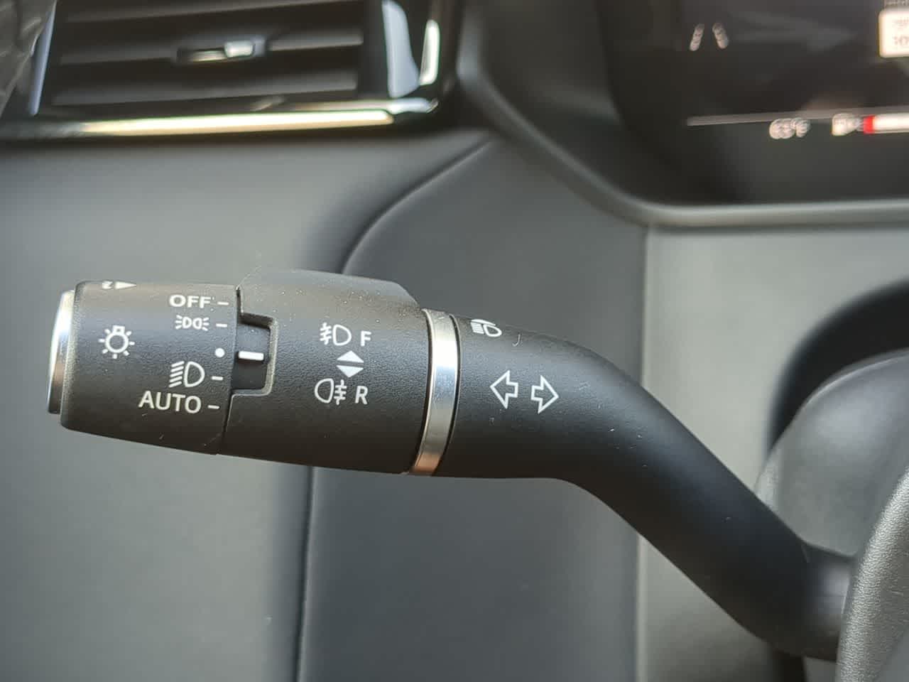 Thumbnail: 2025 Land Rover Range Rover Velar - 29