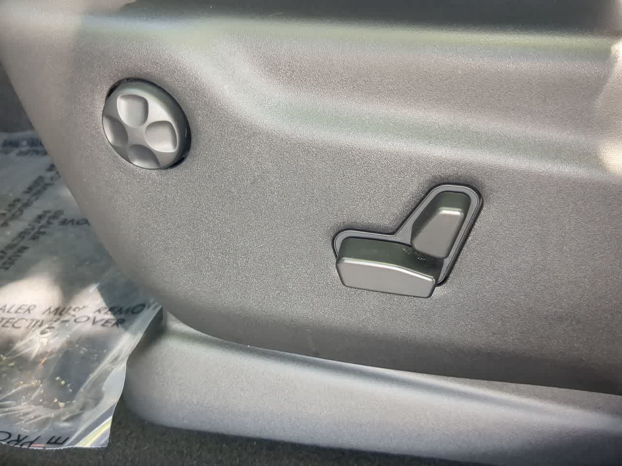 Thumbnail: 2021 Jeep Grand Cherokee - 17