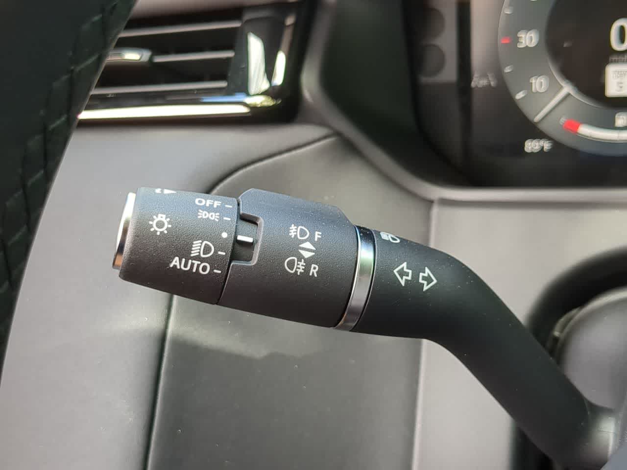 Thumbnail: 2026 Land Rover Range Rover Velar - 29