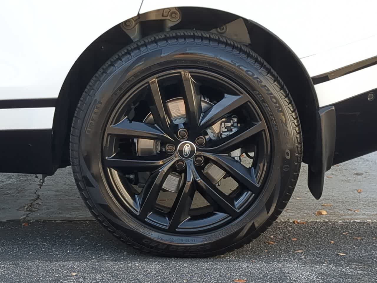 Thumbnail: 2026 Land Rover Range Rover Velar - 14