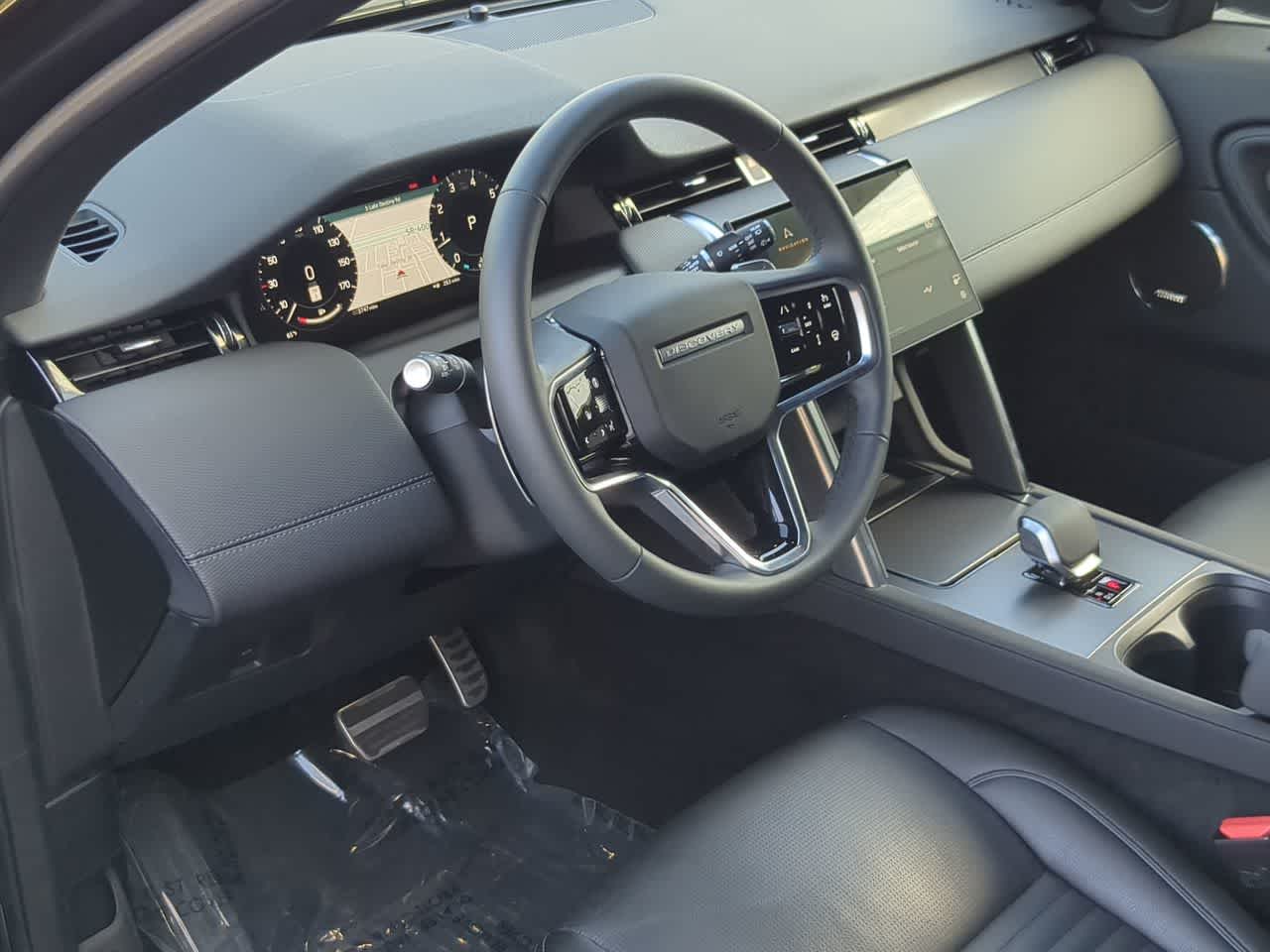 Thumbnail: 2025 Land Rover Discovery Sport - 10