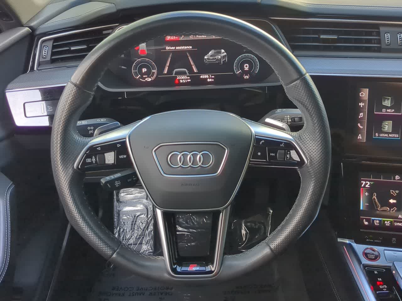Thumbnail: 2023 Audi e-tron S - 23