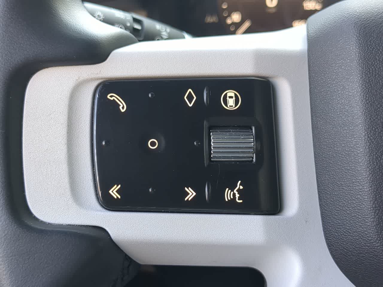 Thumbnail: 2025 Land Rover Defender - 25