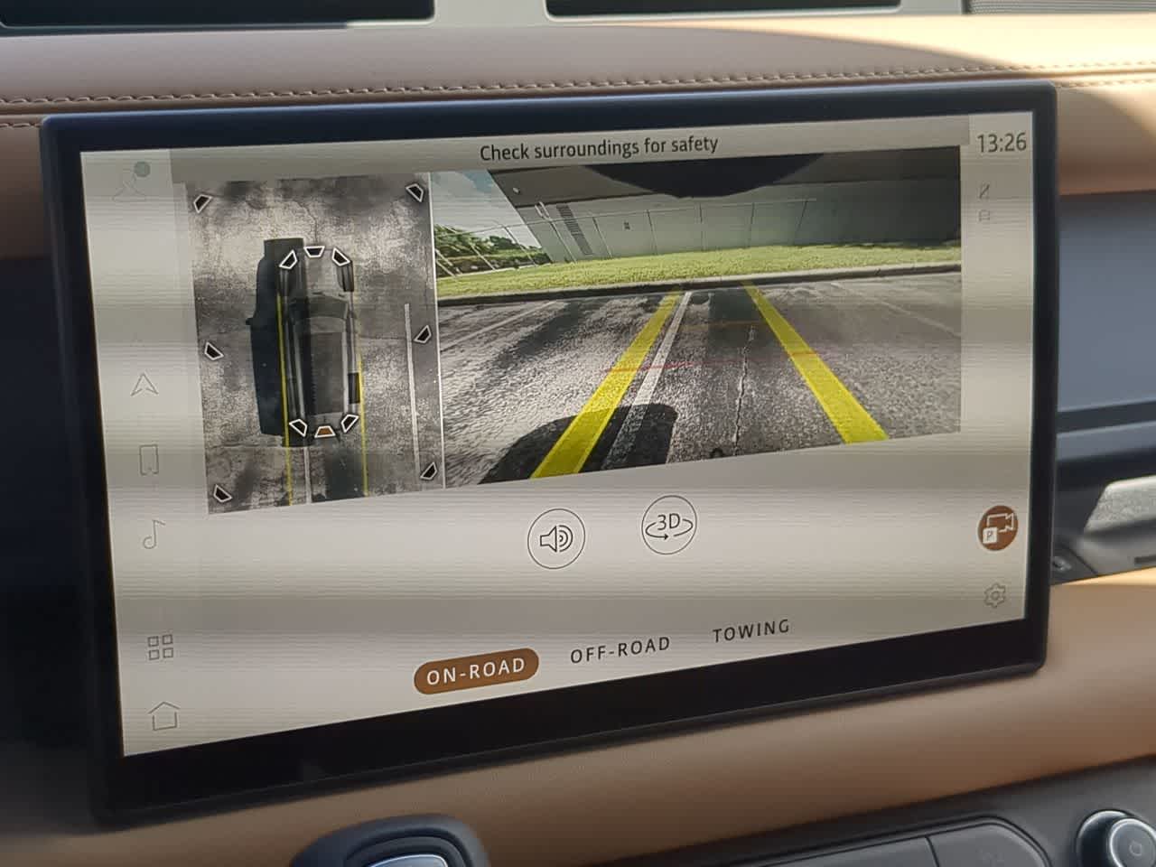 Thumbnail: 2025 Land Rover Defender - 32