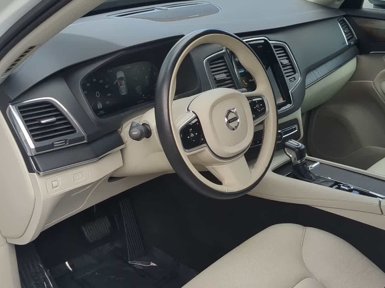 Thumbnail: 2020 Volvo XC90 - 10