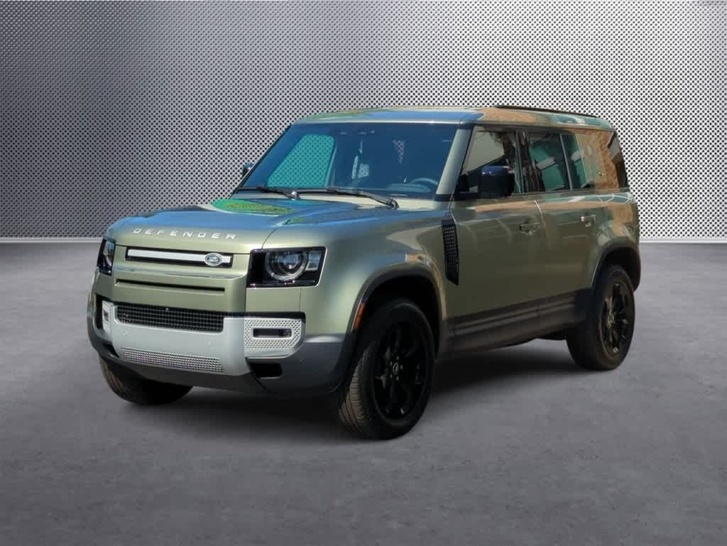 2024 Land Rover Defender  4