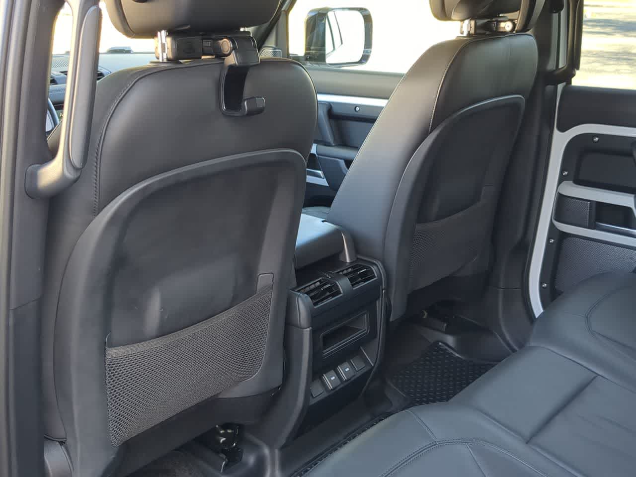 Thumbnail: 2024 Land Rover Defender - 18