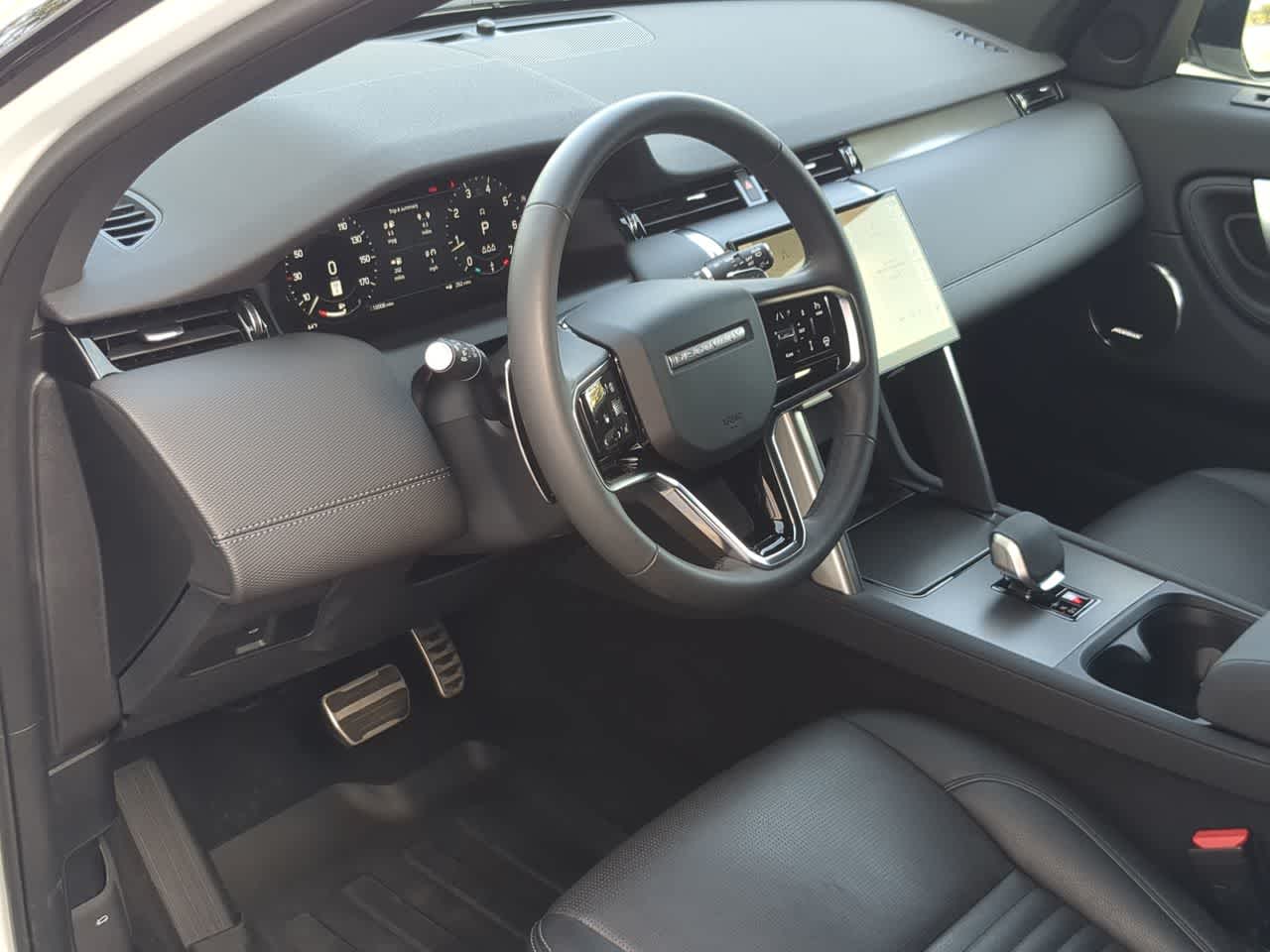 Thumbnail: 2025 Land Rover Discovery Sport - 10