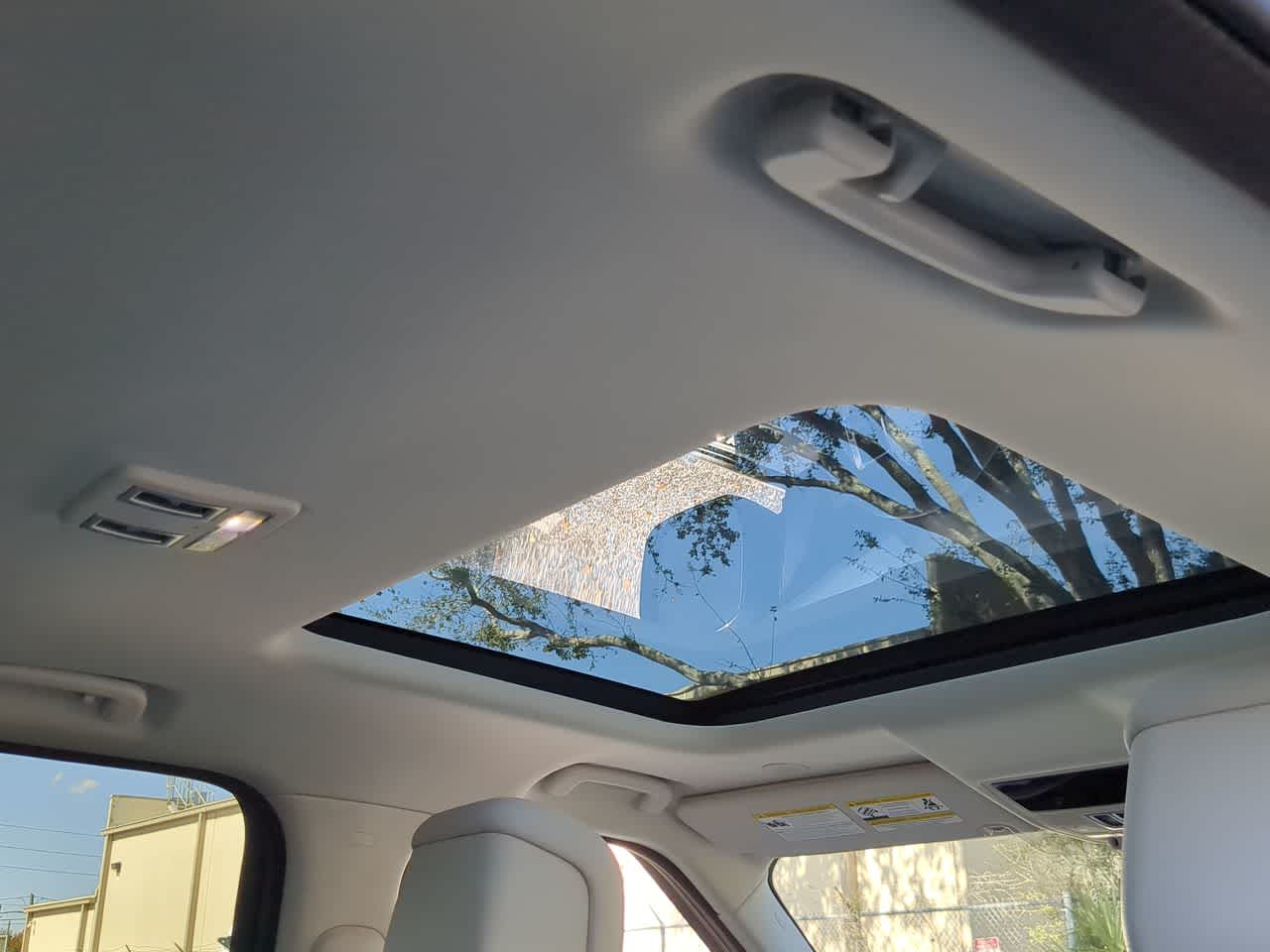 Thumbnail: 2025 Land Rover Discovery - 21