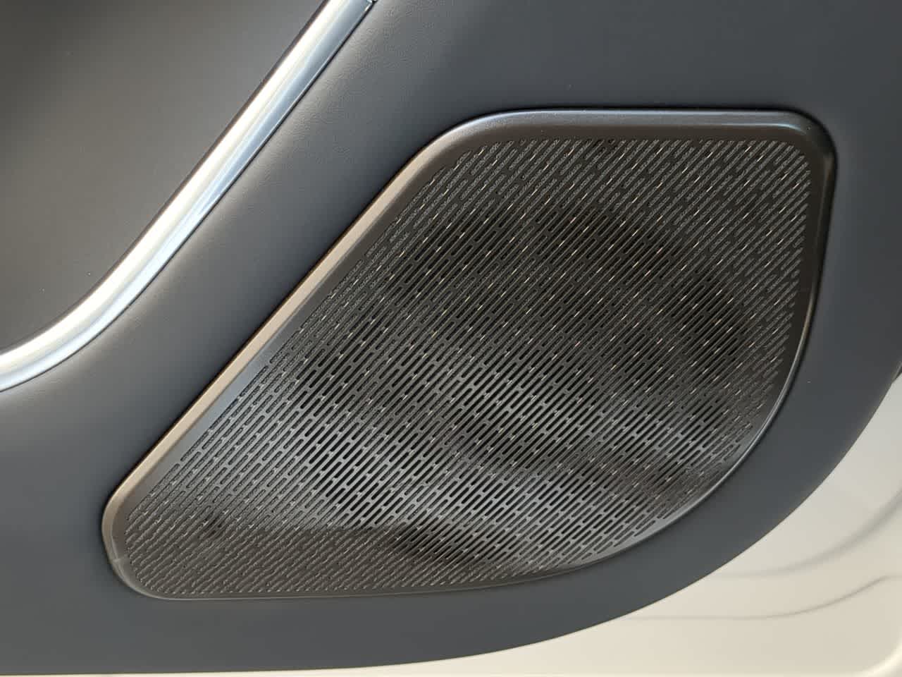 Thumbnail: 2025 Land Rover Range Rover - 32