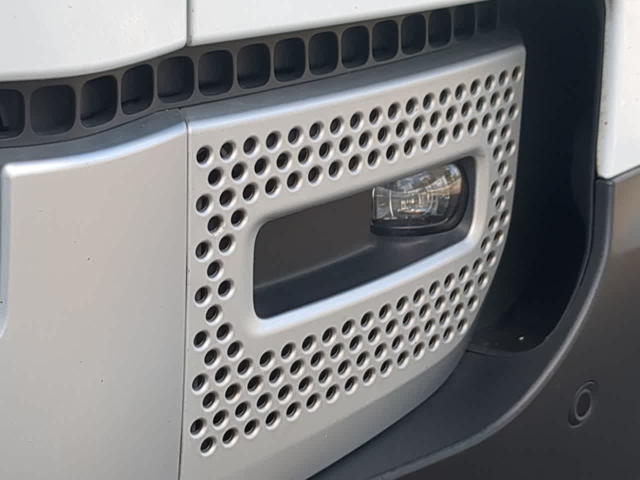 Thumbnail: 2025 Land Rover Defender - 11