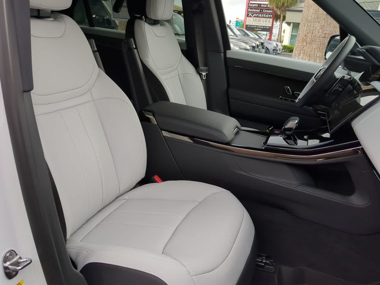 Thumbnail: 2025 Land Rover Range Rover Sport - 23