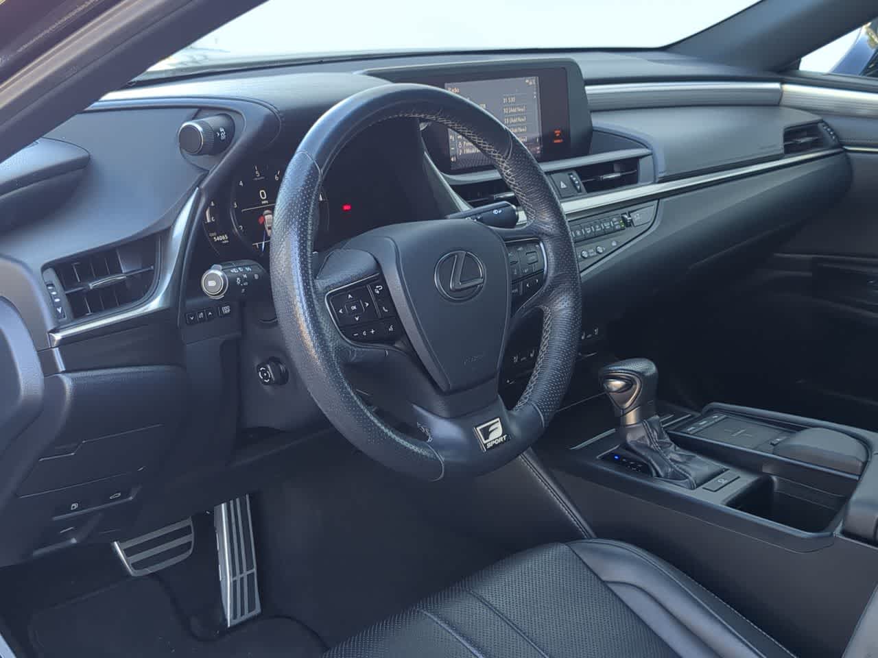 Thumbnail: 2019 Lexus ES - 10