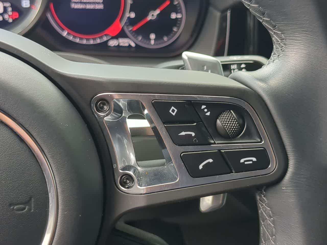 Thumbnail: 2023 Porsche Cayenne - 26