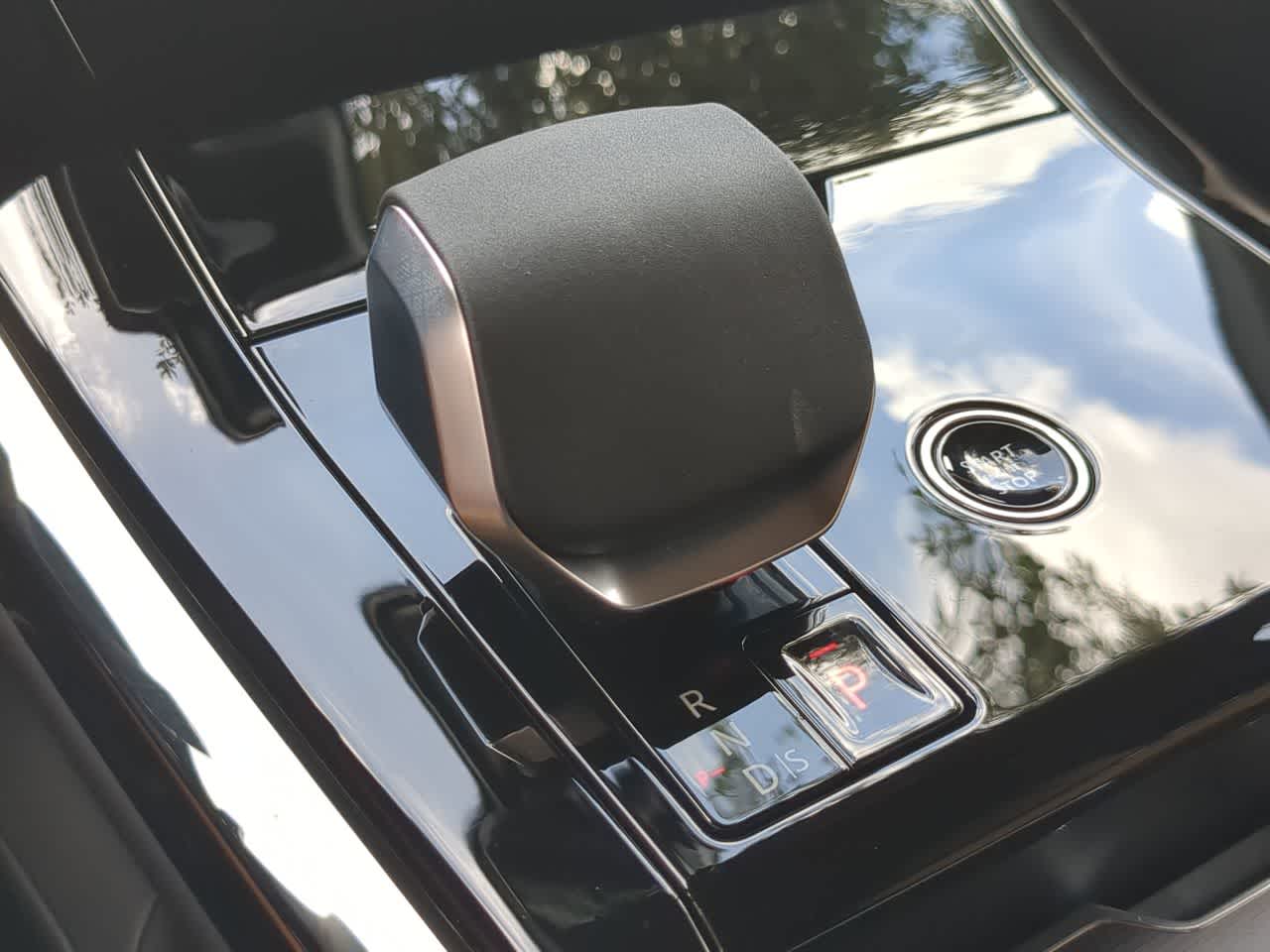 Thumbnail: 2026 Land Rover Range Rover Sport - 33