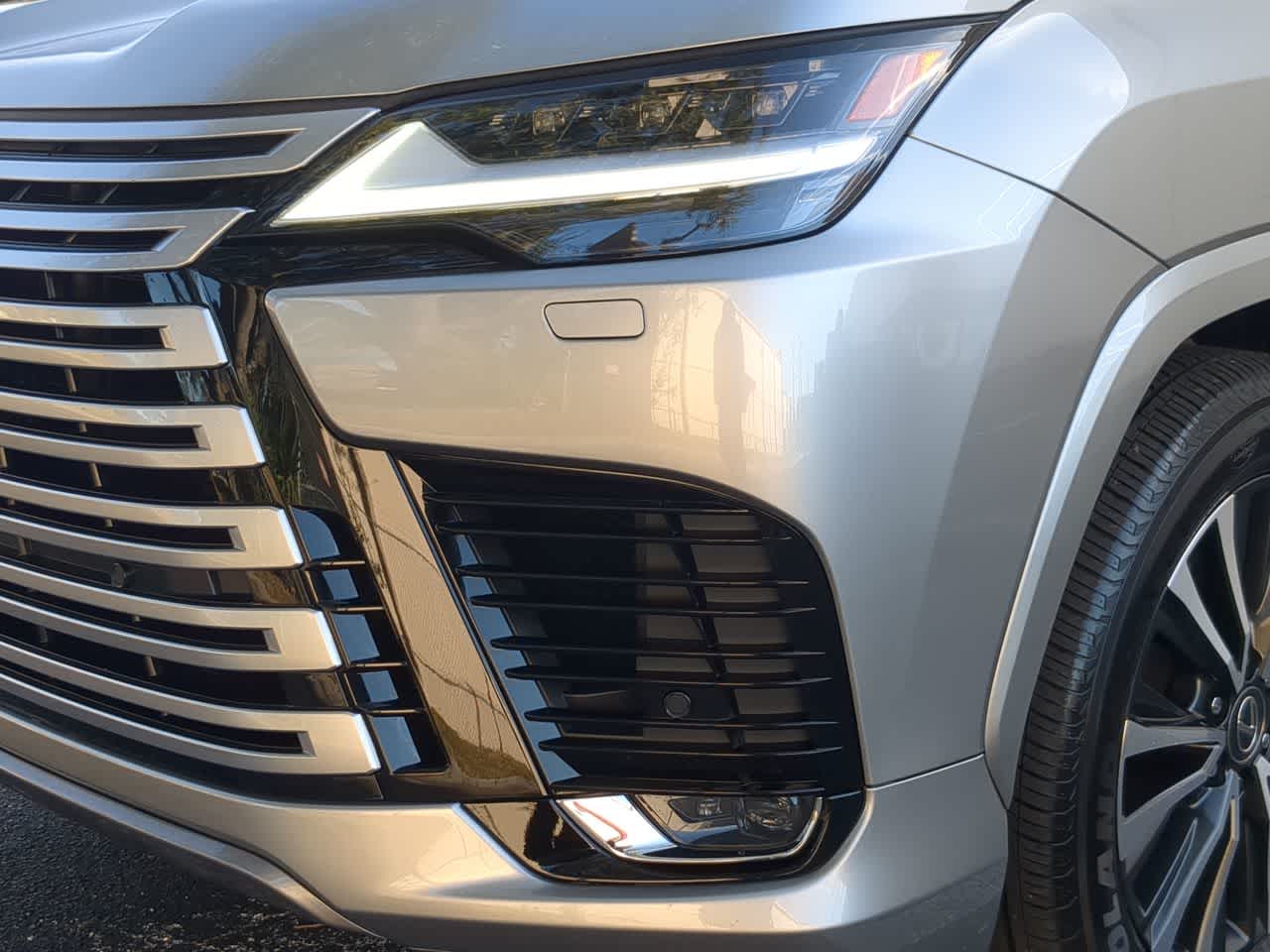 Thumbnail: 2025 Lexus LX - 11