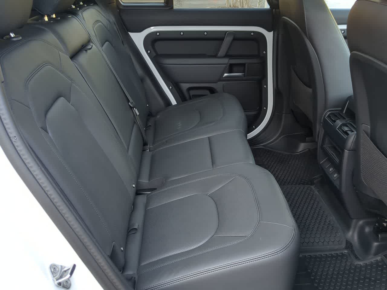 Thumbnail: 2025 Land Rover Defender - 21