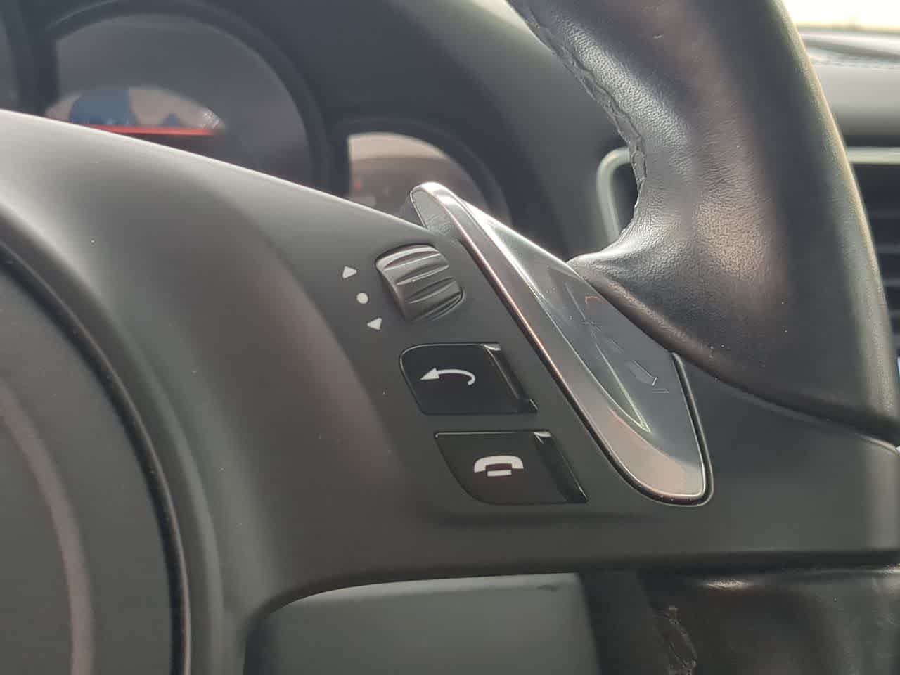 Thumbnail: 2013 Porsche 911 - 25