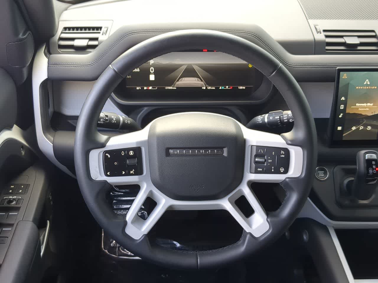 Thumbnail: 2025 Land Rover Defender - 24