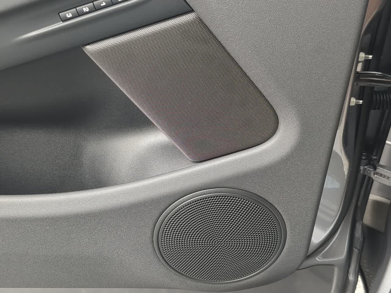 Thumbnail: 2026 Land Rover Range Rover Evoque - 33