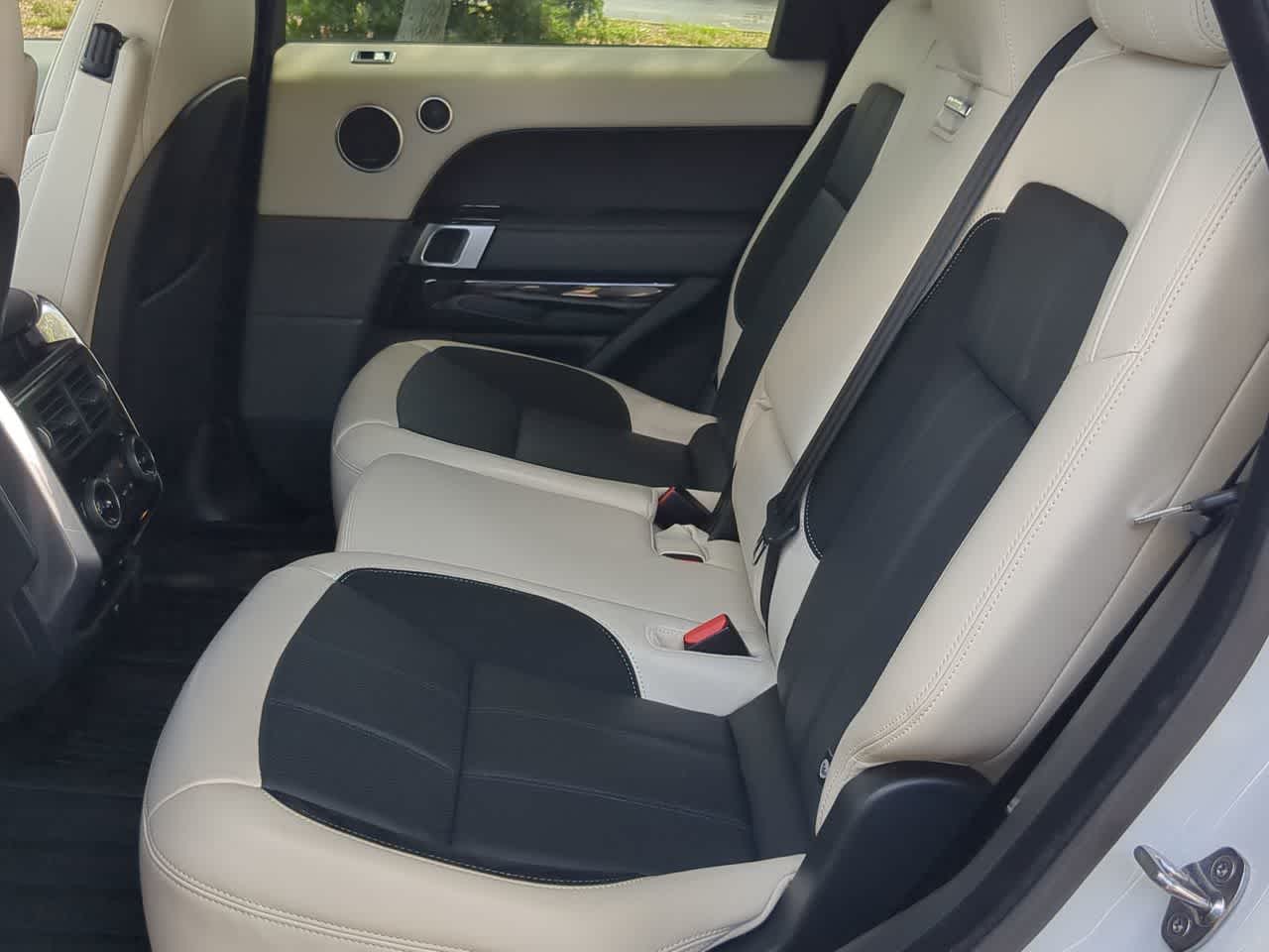 Thumbnail: 2021 Land Rover Range Rover Sport - 21