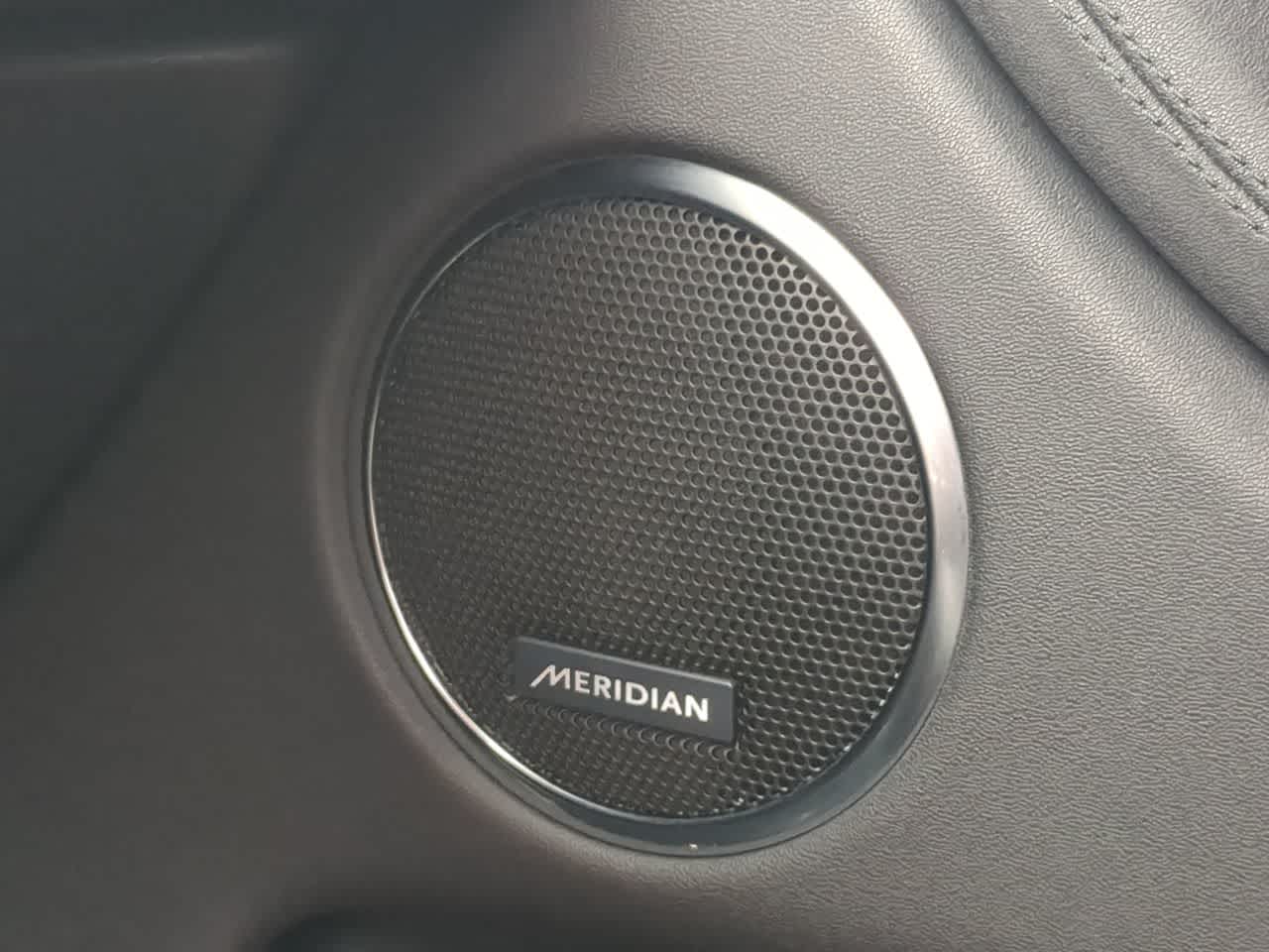 Thumbnail: 2025 Land Rover Discovery Sport - 33