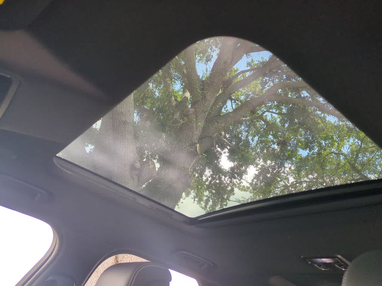 Thumbnail: 2025 Land Rover Discovery - 19