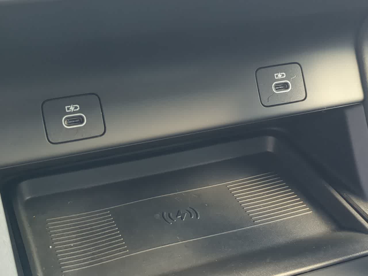 Thumbnail: 2025 Land Rover Discovery Sport - 33