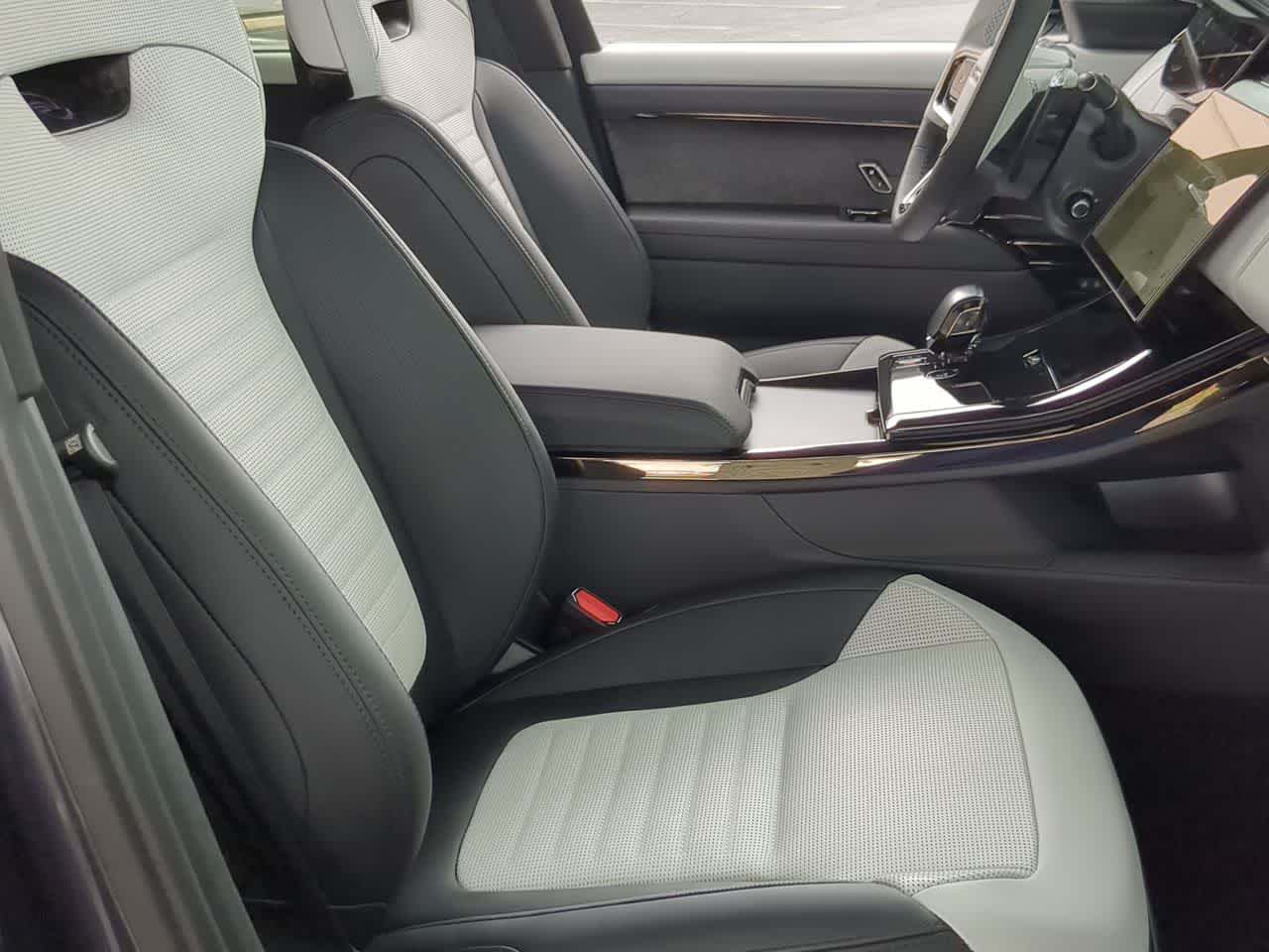 Thumbnail: 2026 Land Rover Range Rover Sport - 23