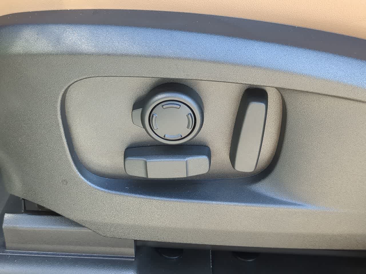 Thumbnail: 2026 Land Rover Defender - 18