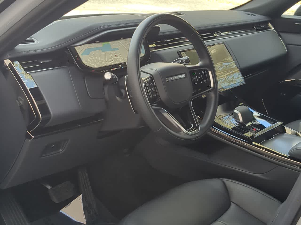 Thumbnail: 2025 Land Rover Range Rover Sport - 10