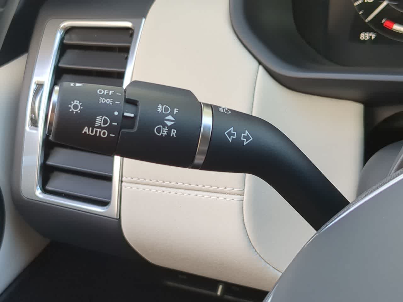 Thumbnail: 2025 Land Rover Discovery - 28