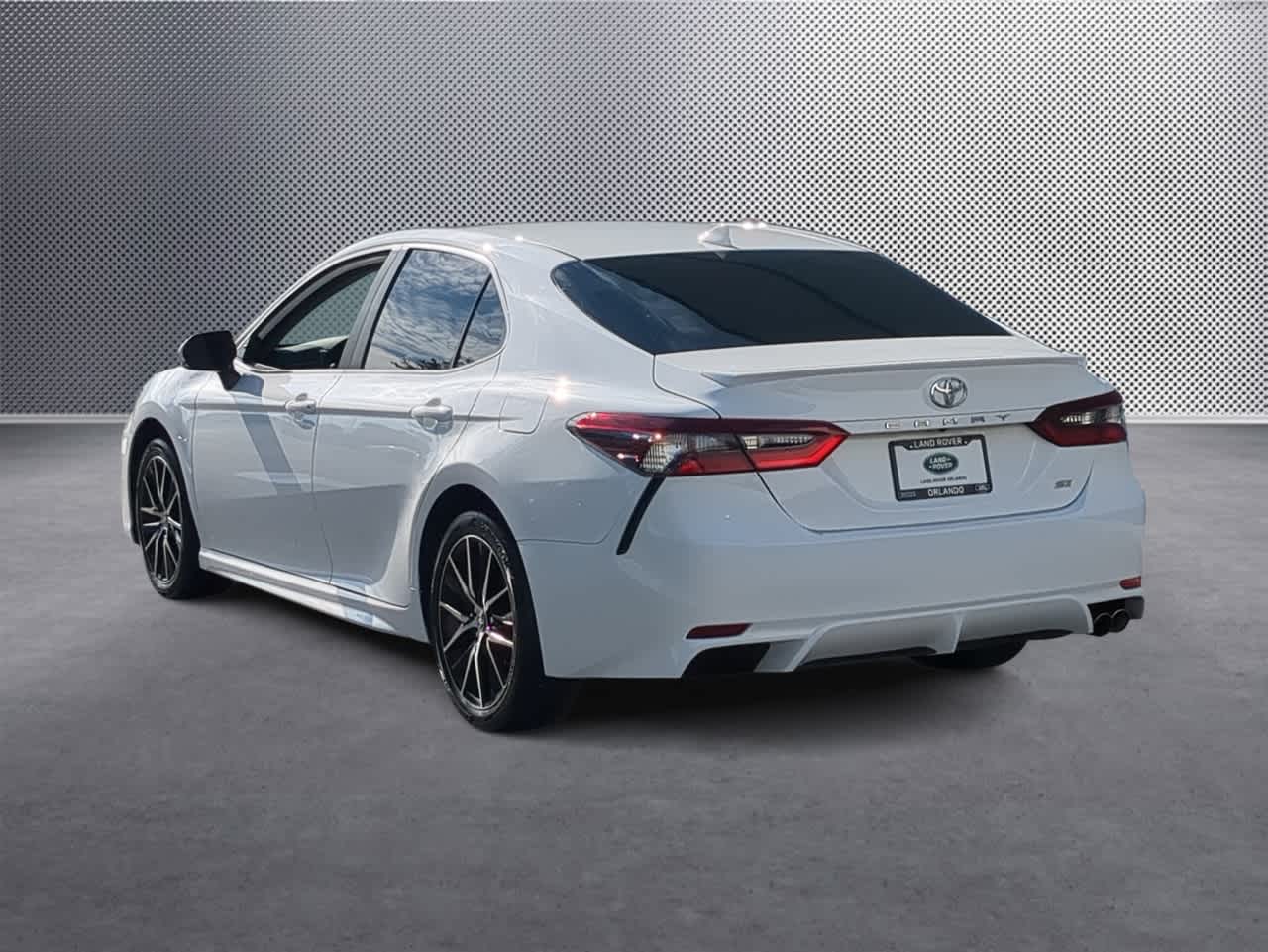 Thumbnail: 2022 Toyota Camry - 6