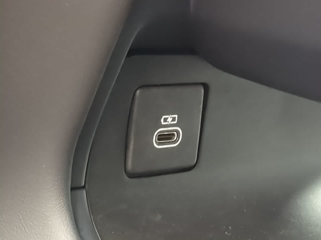 Thumbnail: 2025 Land Rover Range Rover Sport - 33